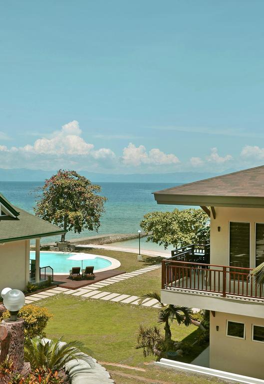 Allure Badian Beach Villa Exterior photo
